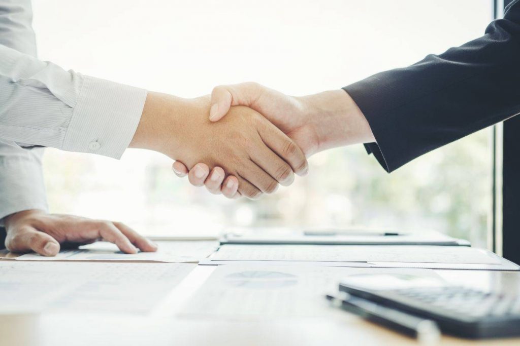 chiudere vendite di servizi online